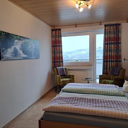 Cafe- Pension Fernblick, Incl Meinecardplus Виллинген Экстерьер фото