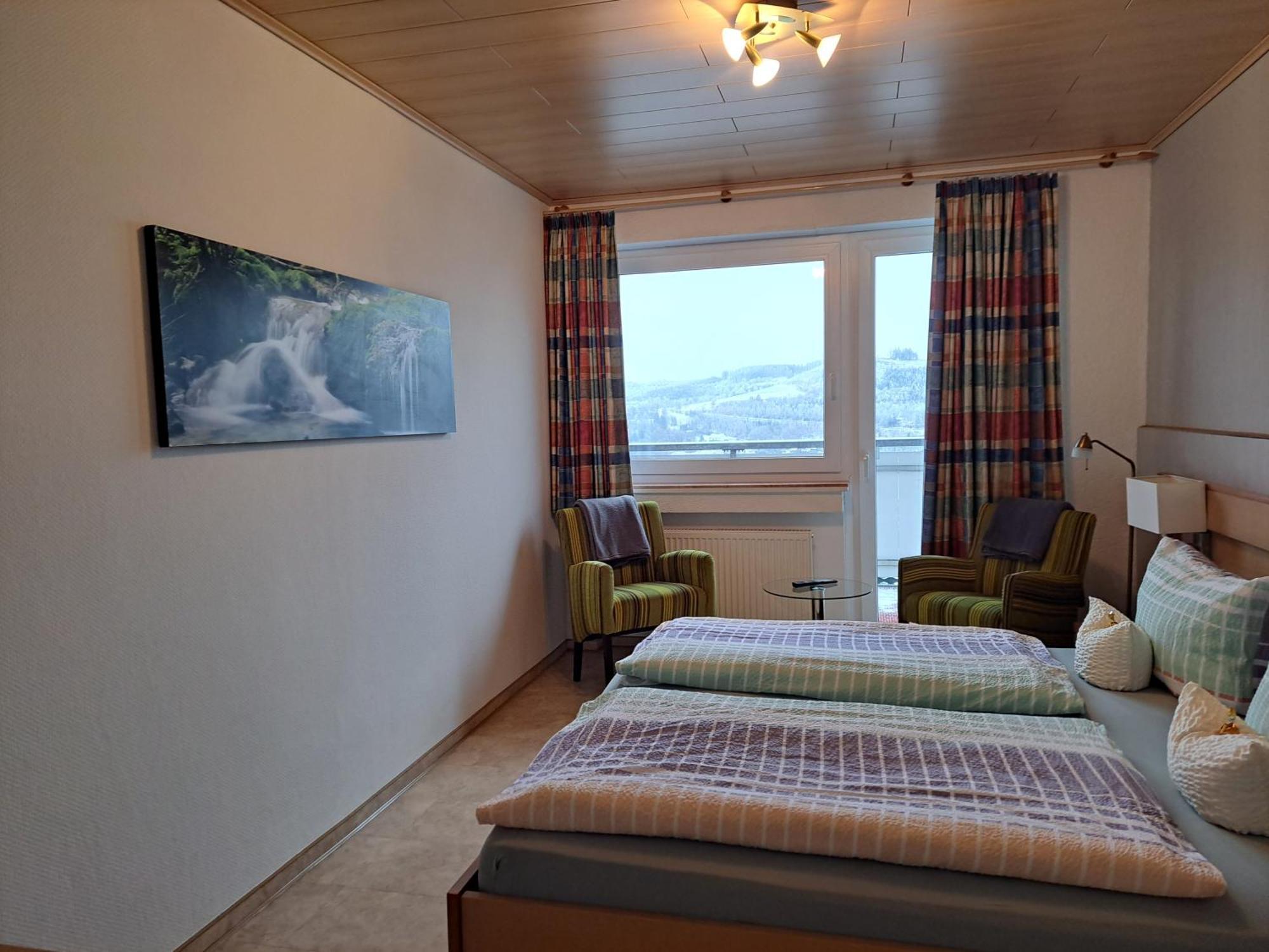 Cafe- Pension Fernblick, Incl Meinecardplus Виллинген Экстерьер фото
